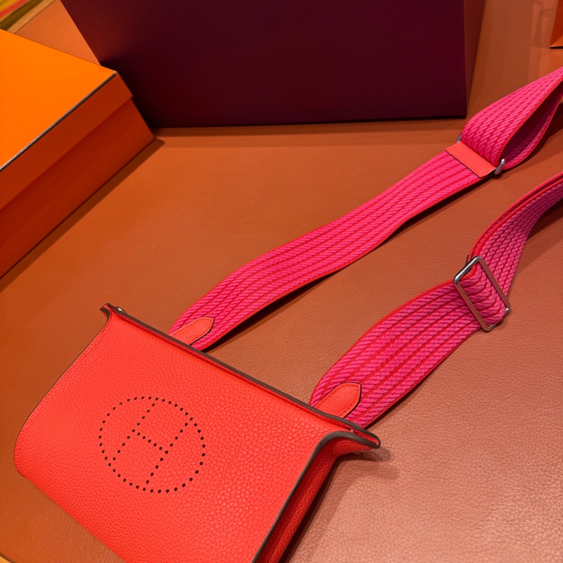 Hermes Videpoches Orange Field-1