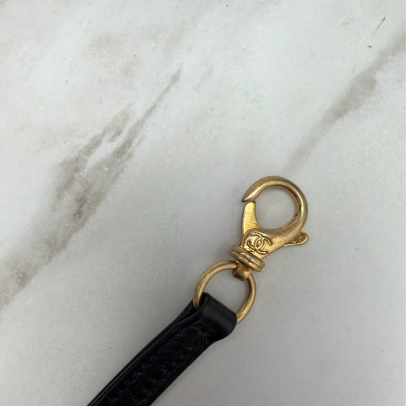 Chanel 香奈兒 22 Bag 黑金 小號-21