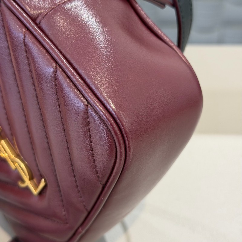 YSL 酒紅色金扣全皮流蘇腰包斜背包-9