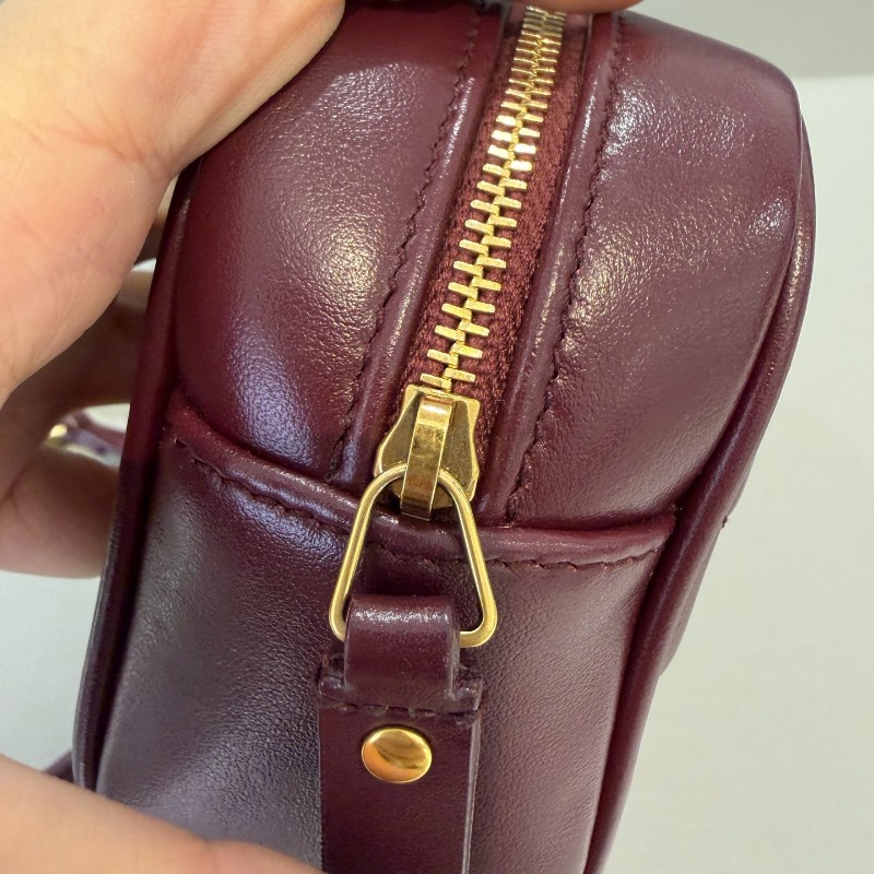 YSL 酒紅色金扣全皮流蘇腰包斜背包-12