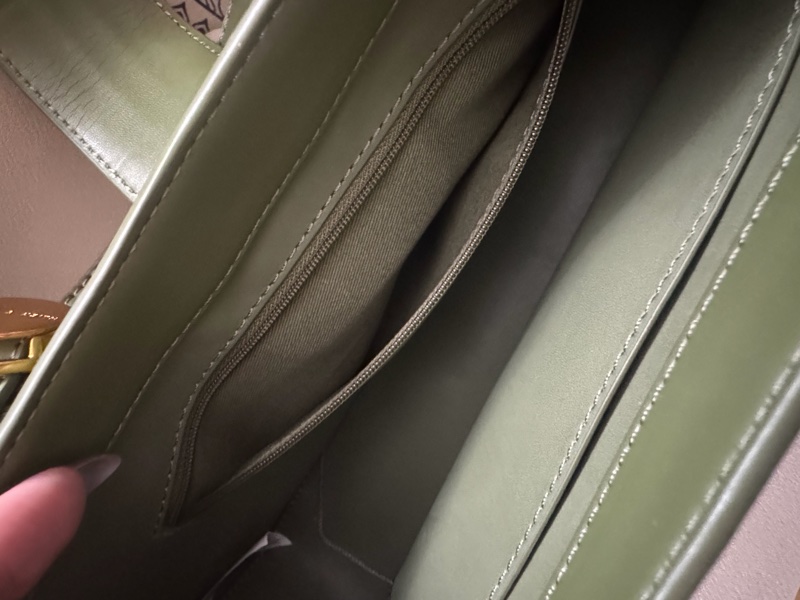 小CK絕版酪梨綠肩背包/側背包/ 半月包/生日禮物#僅背1次-7