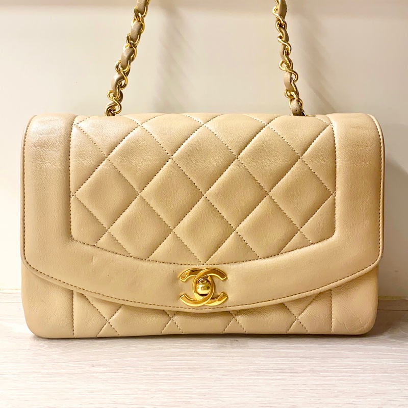 CHANEL 香奈兒 ｜Diana Flap 黛妃奶茶羊皮金扣包 肩背包（中古）-8