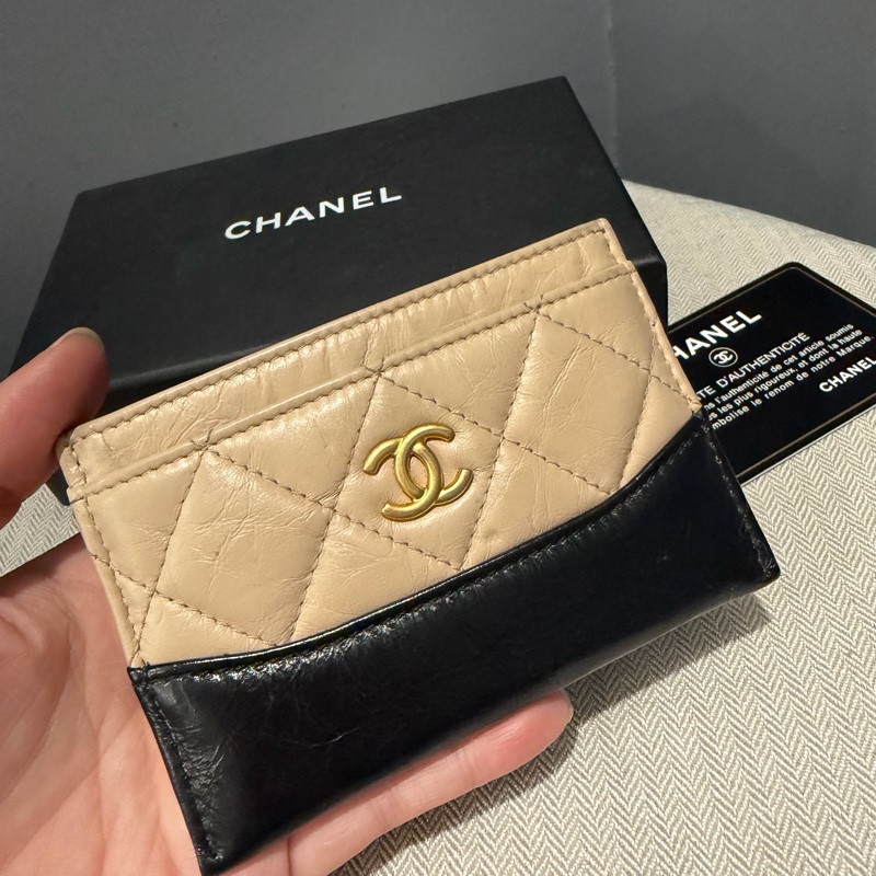 Chanel 香奈兒 流浪系列 卡夾 杏拼黑-1