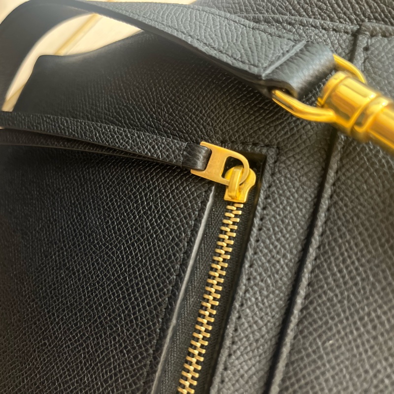 Celine黑色鯰魚包-12