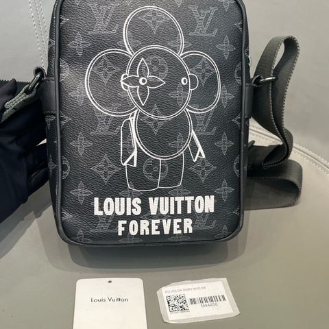 LV 路易威登太陽花 vivienne 小挎包
