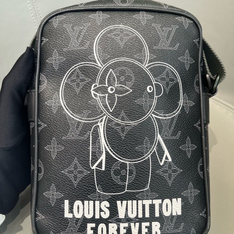 LV 路易威登太陽花 vivienne 小挎包-8