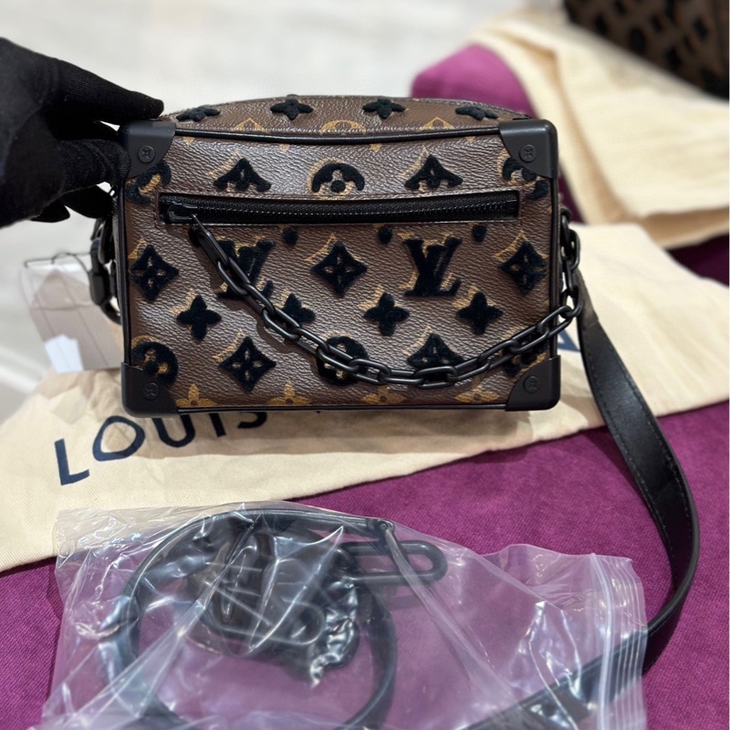 Lv 路易威登 mini soft trunk 植絨老花 芯片款-0