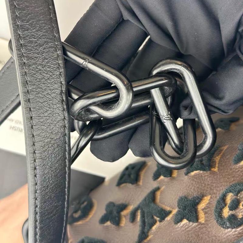 Lv 路易威登 mini soft trunk 植絨老花 芯片款-6