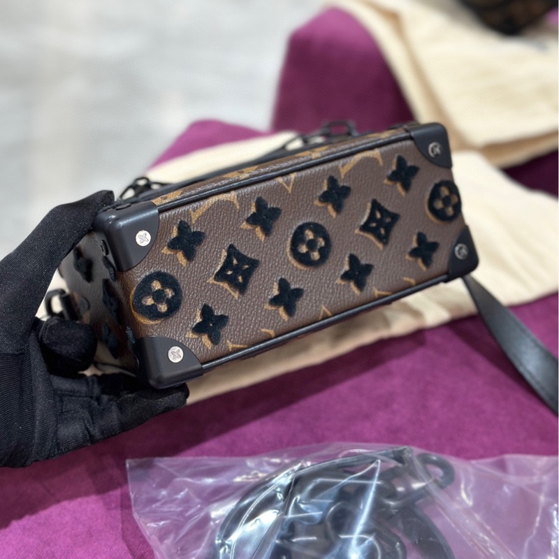 Lv 路易威登 mini soft trunk 植絨老花 芯片款-14