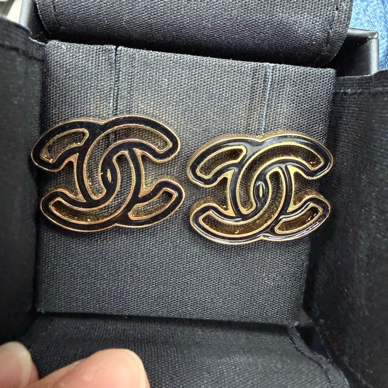 Chanel 鏤空 雙C Logo耳環-3