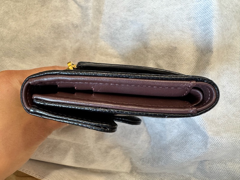 CHANEL 荔枝菱格紋牛皮 三摺短夾 金釦-10