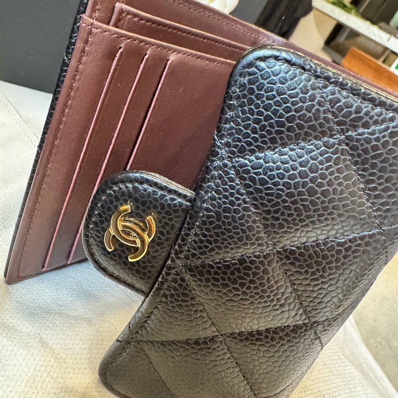 CHANEL 荔枝菱格紋牛皮 三摺短夾 金釦-15