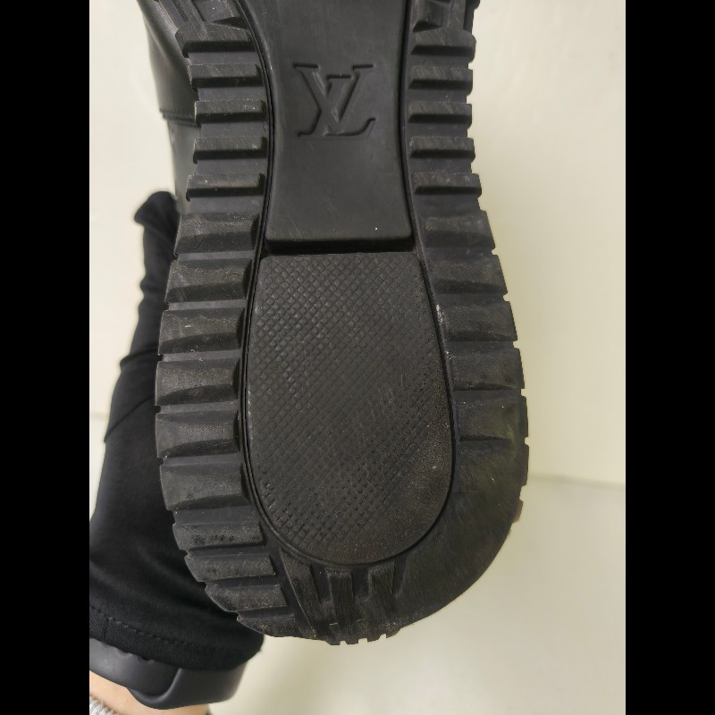 【LV👜全品項限時降價‼️】㊣✨Louis Vuitton✨**尺寸:7**(附鞋盒)路易威登 LV 黑武士 老花 黑色 潮流 皮革 拼接 球鞋 休閒鞋 運動鞋/二手鞋/二手精品/保證正品🌳二手樹屋🌳-26