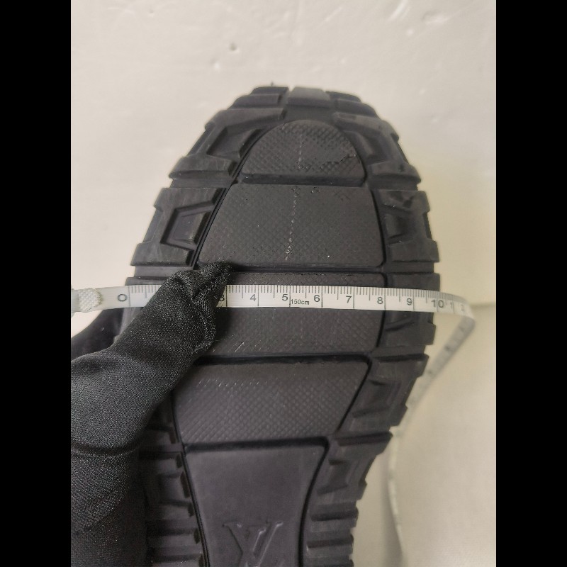 【LV👜全品項限時降價‼️】㊣✨Louis Vuitton✨**尺寸:7**(附鞋盒)路易威登 LV 黑武士 老花 黑色 潮流 皮革 拼接 球鞋 休閒鞋 運動鞋/二手鞋/二手精品/保證正品🌳二手樹屋🌳-49