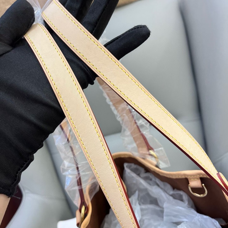 97新LV老花竪版南瓜包 白皮 編碼MI1025 有塵袋-1