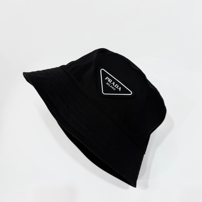 PRADA 黑色 三角logo 漁夫帽 遮陽帽 休閒帽 帽子-0