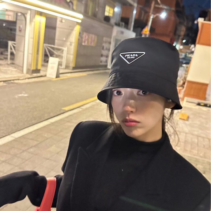 PRADA 黑色 三角logo 漁夫帽 遮陽帽 休閒帽 帽子-3