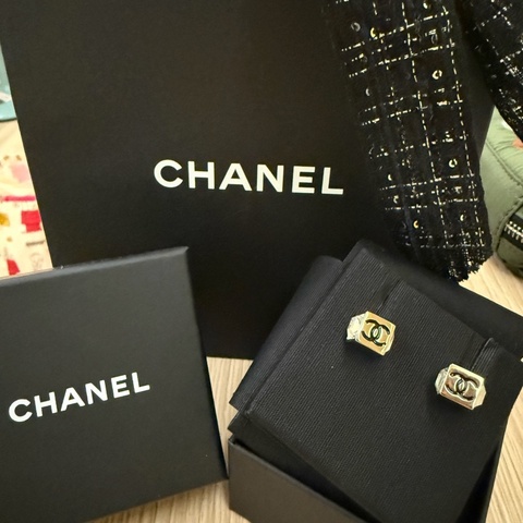 Chanel方塊耳環