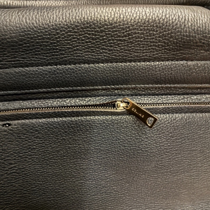 【絕版Céline Trapeze 鞦韆包】深藍拼接荔枝紋皮與麂皮|稀有鐵色五金|附台北微風專櫃購證、長背帶、防塵袋|少用近新保存良好-17