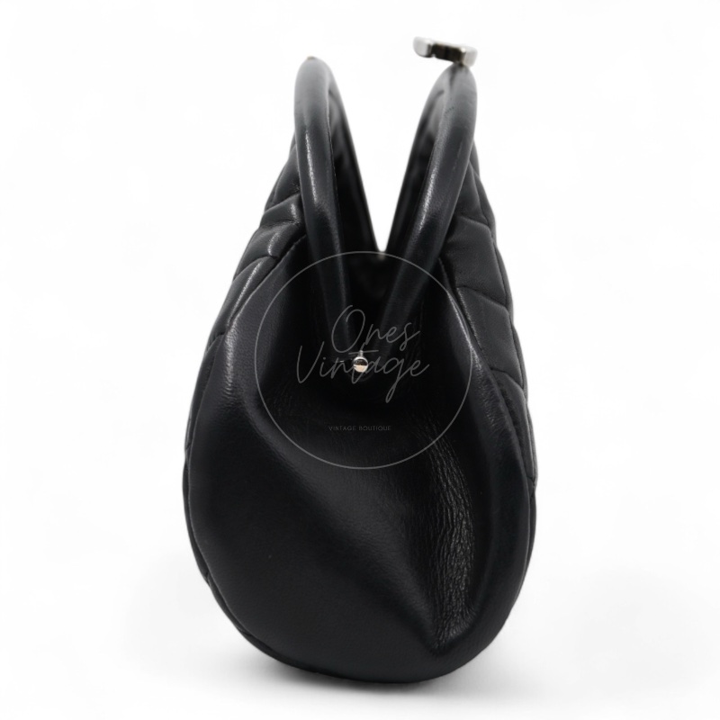 [Pre-owned] Chanel Quilted Timeless Kisslock Clutch Black Lambskin Bag-9
