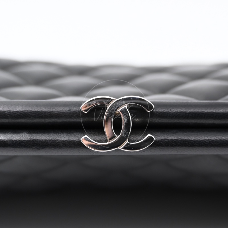 [Pre-owned] Chanel Quilted Timeless Kisslock Clutch Black Lambskin Bag-20