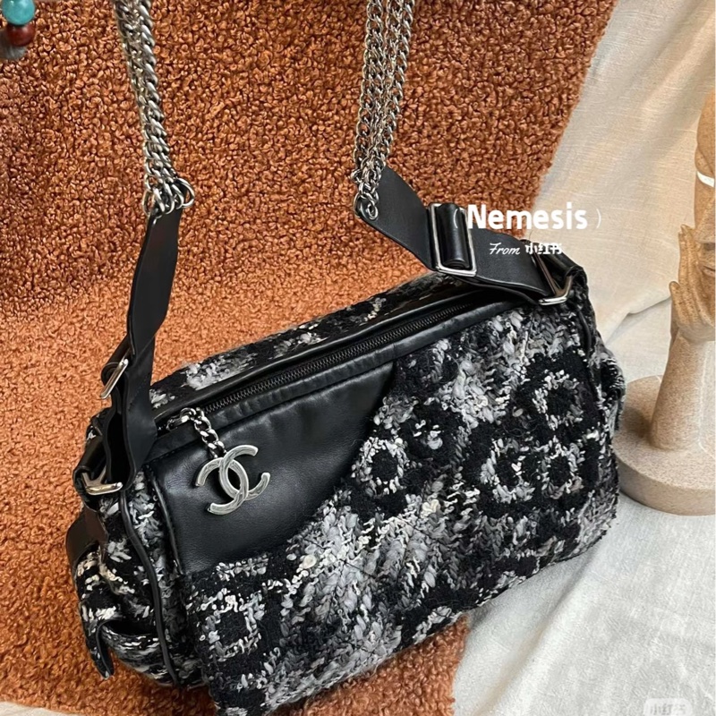 Chanel • 山茶花黑白毛呢拼皮多鏈條圓筒包 全網唯一-0