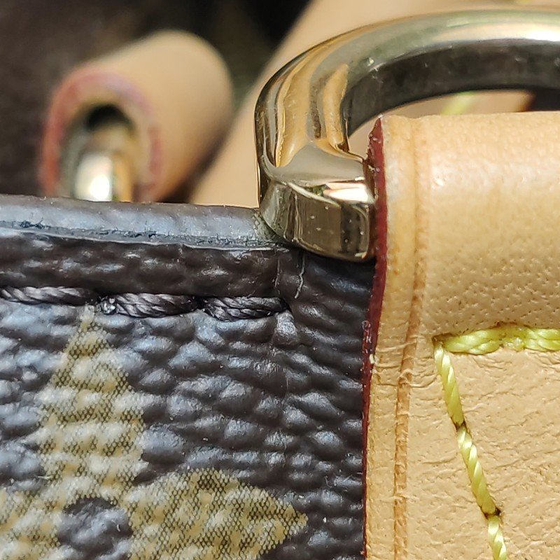 Louis Vuitton(LV)Montaigne蒙田包中號植鞣革Monogram印花Logo浮雕鉚釘單肩包-19