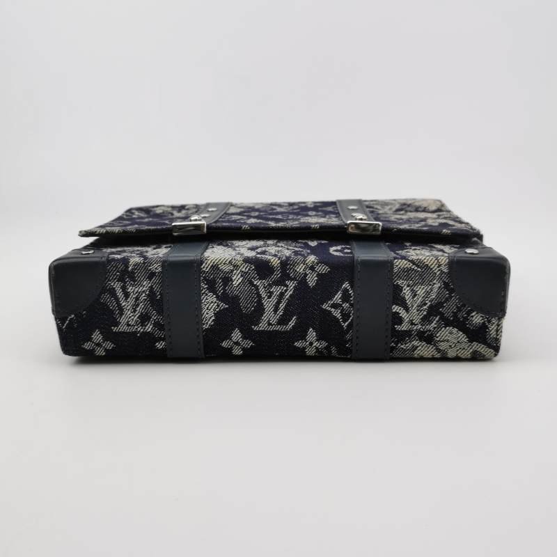 Louis Vuitton(LV)Trunk牛皮帆布花卉字母logo斜挎包-5