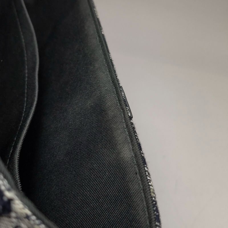 Louis Vuitton(LV)Trunk牛皮帆布花卉字母logo斜挎包-9