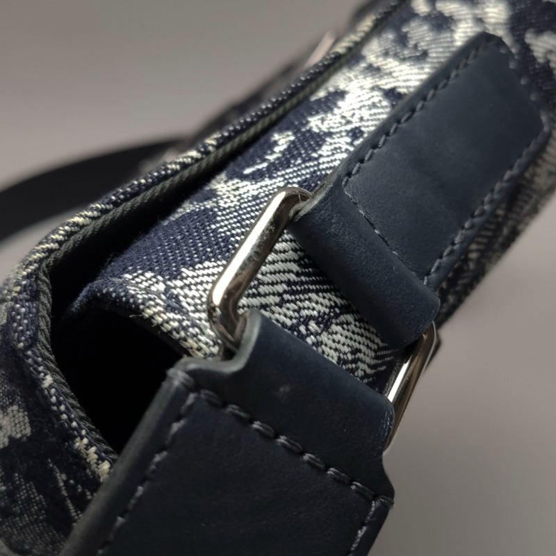 Louis Vuitton(LV)Trunk牛皮帆布花卉字母logo斜挎包-13