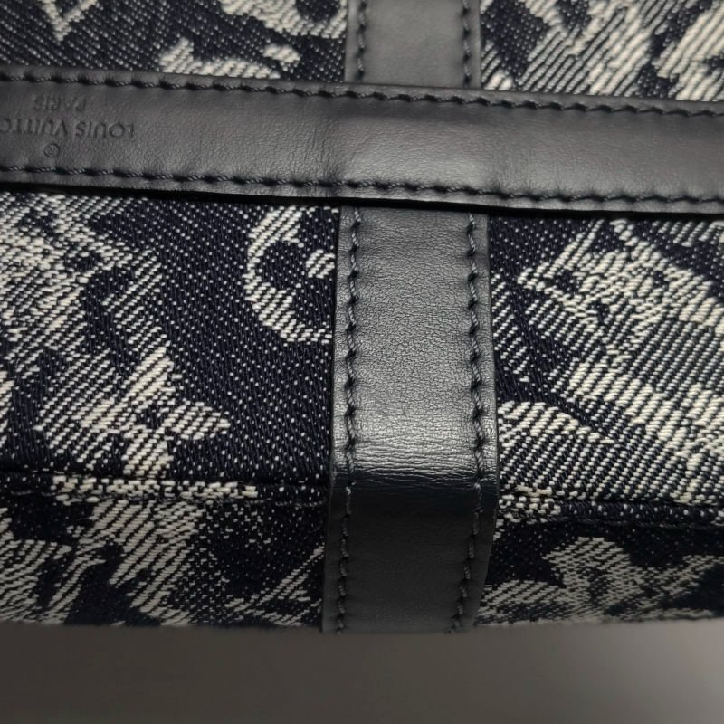 Louis Vuitton(LV)Trunk牛皮帆布花卉字母logo斜挎包-15