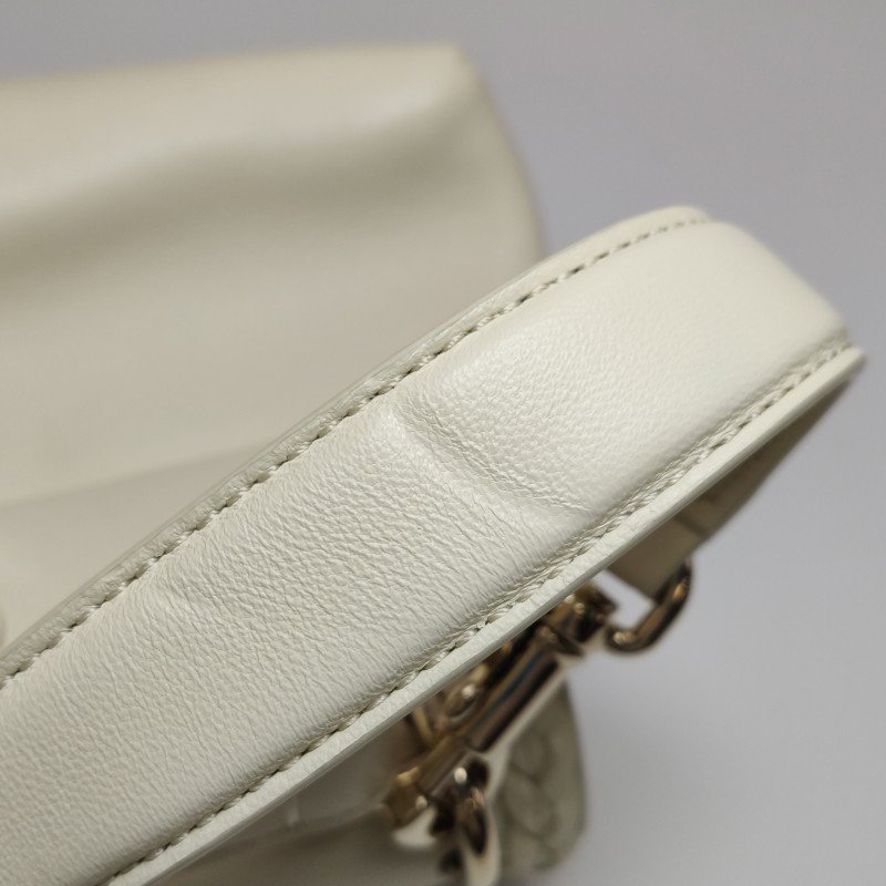 Chloe Penelope迷你羊皮純色斜挎包單肩包-18