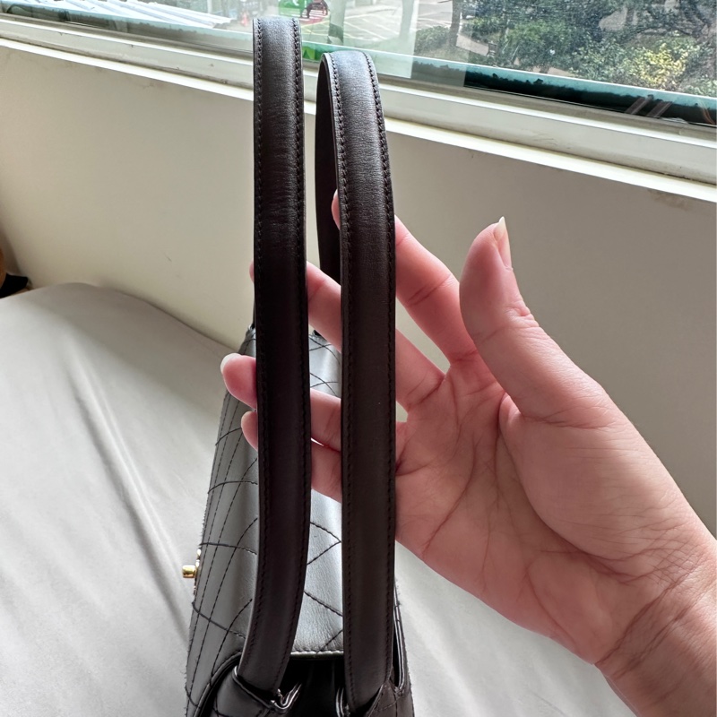 Chanel咖啡色金扣Kelly手提包Jennie同款巧克力包（全新閒置）-3