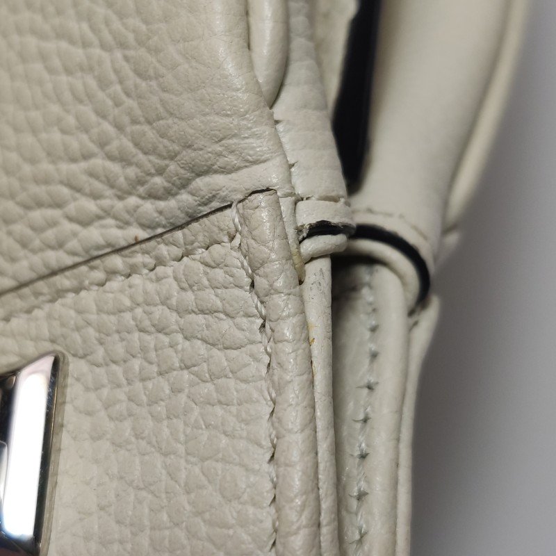 Gucci Zumi大號牛皮純色雙G馬銜扣手提包-19