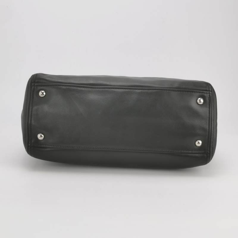 Prada 牛皮純色字母Logo手提包-5