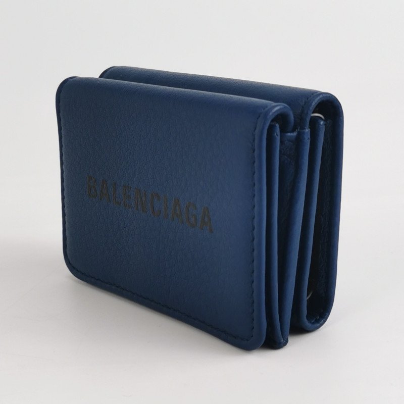 Balenciaga牛皮純色字母Logo錢包-1