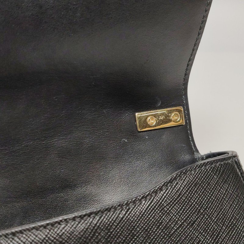 Prada Sidonie牛皮純色字母logo書封式插扣單肩包-15