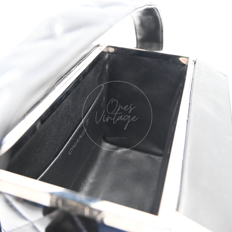 [Pre-owned] Chanel Vintage Black Patent Vanity Box Handbag-16
