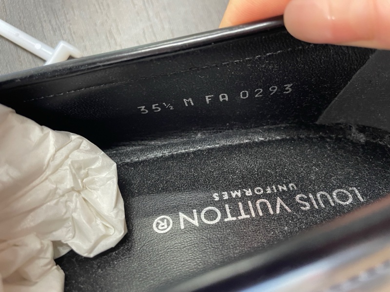 99新lv路易威登25111910黑色樂福35.5碼-4