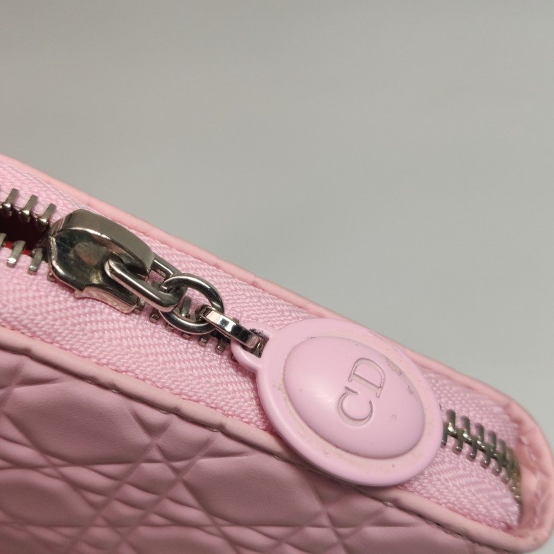 Dior牛皮純色藤格紋拉鏈錢包-8