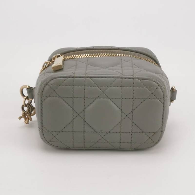 Dior Lady Dior Vanity超迷你牛皮純色藤格紋斜挎包單肩包-5