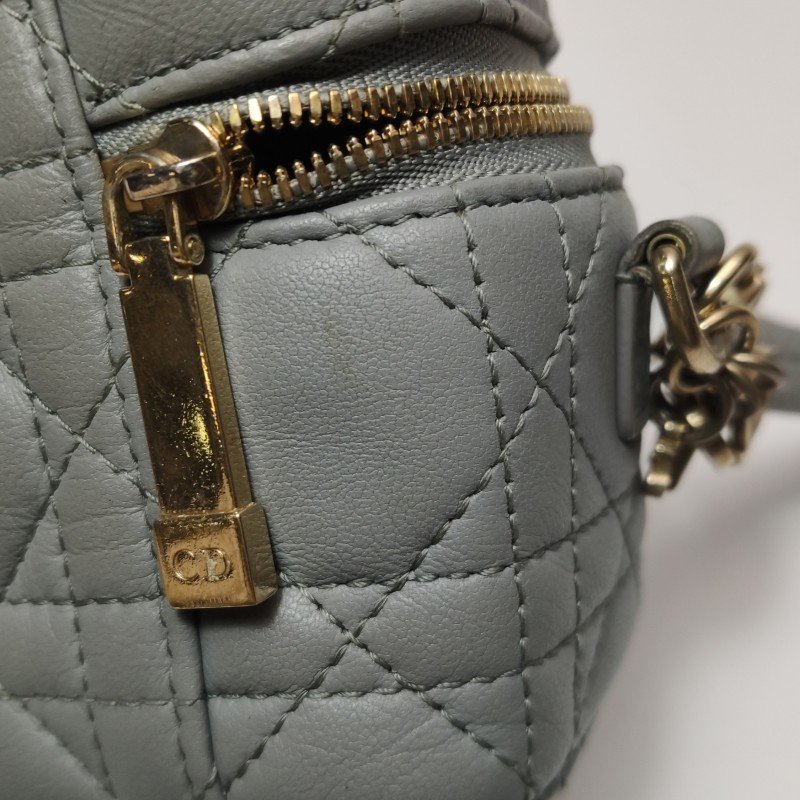 Dior Lady Dior Vanity超迷你牛皮純色藤格紋斜挎包單肩包-16