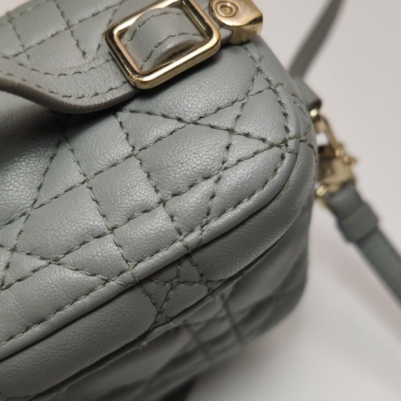 Dior Lady Dior Vanity超迷你牛皮純色藤格紋斜挎包單肩包-20