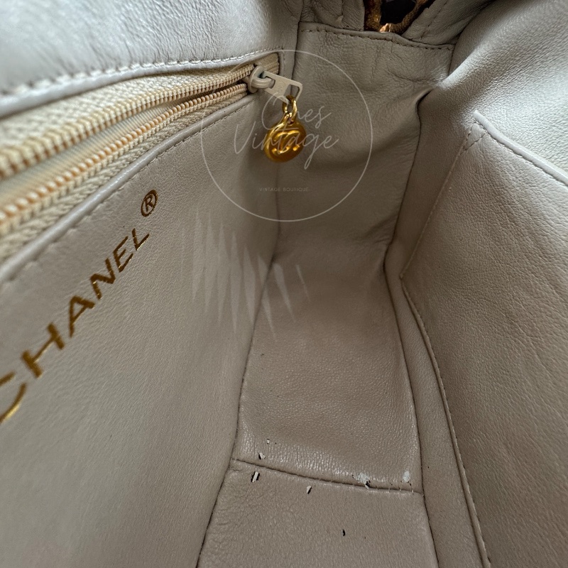 [Pre-owned] Chanel Beige Caviar V Stitch Fringe Mini Camera Bag-20