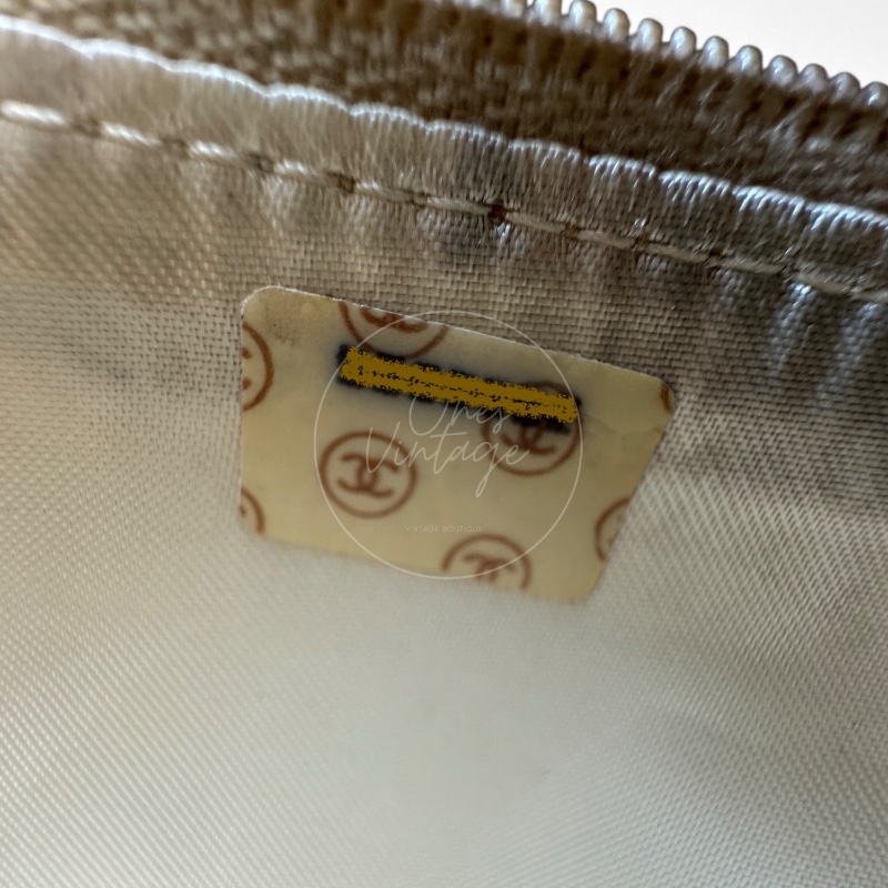 [Pre-owned] Chanel Beige Caviar V Stitch Fringe Mini Camera Bag-34