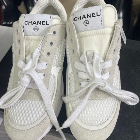 99新香奈兒25102207運動鞋36.5碼無附件
