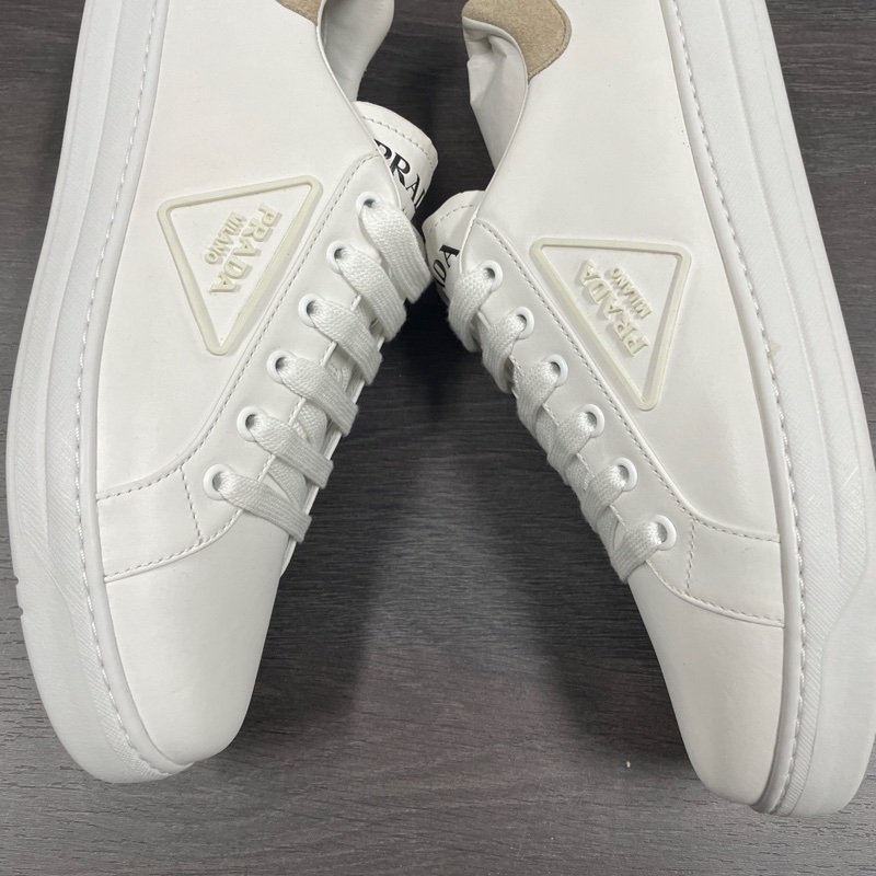 99新prada普拉達2591740三角標休閒板鞋38碼-1