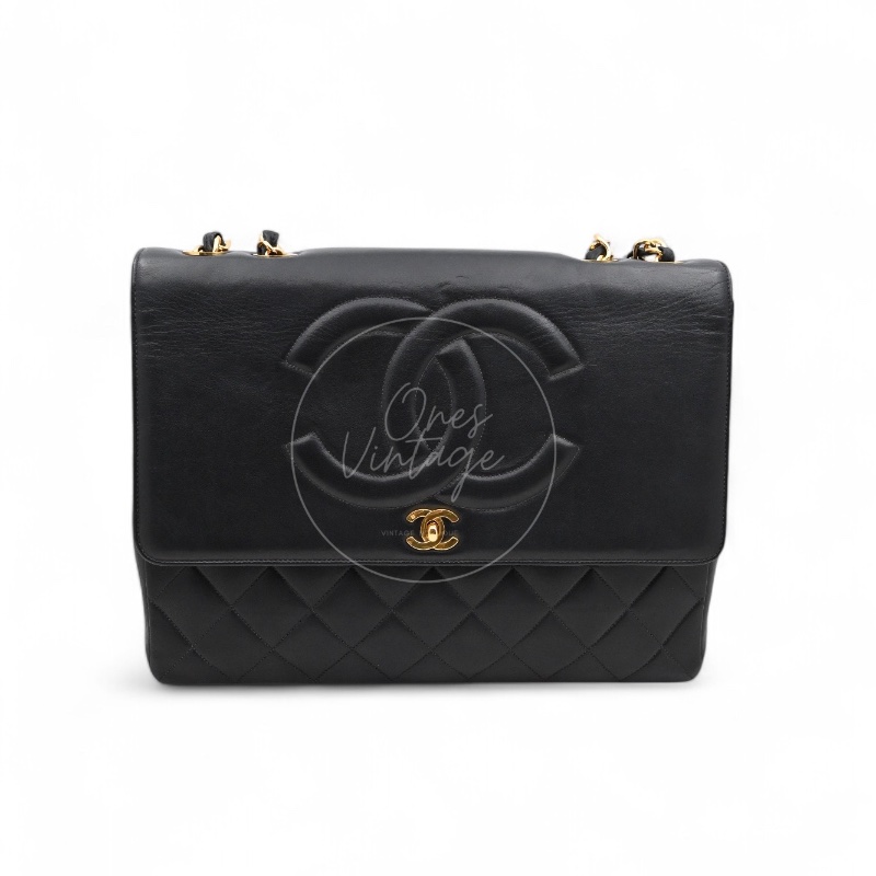 [Pre-owned] Chanel Vintage Maxi CC Black lambskin Straight Flap Bag-0