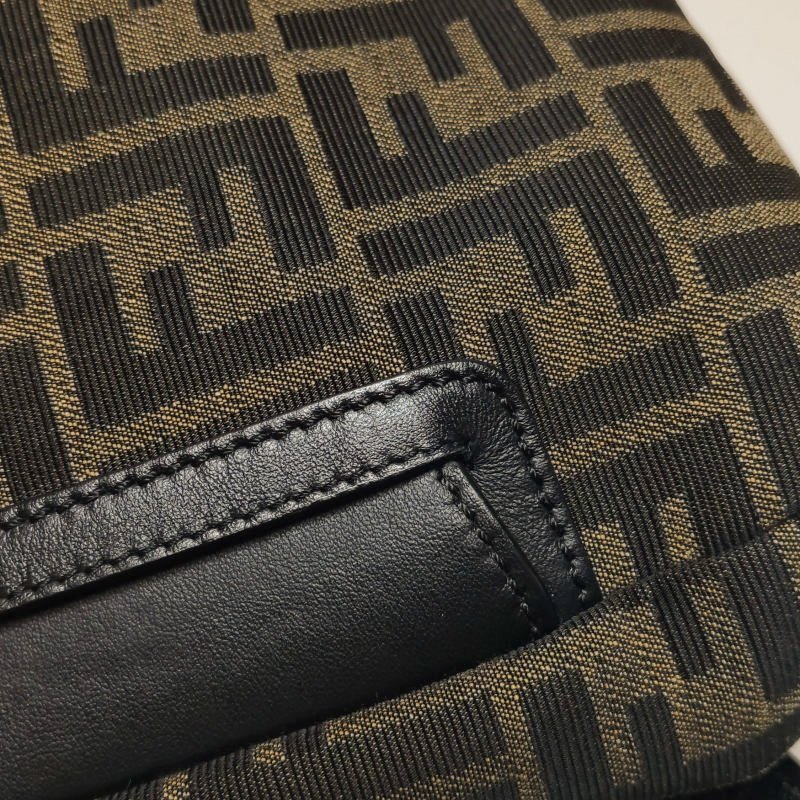 Fendi Baguette法棍包牛皮帆布拼色雙F搭扣斜挎包單肩包-16