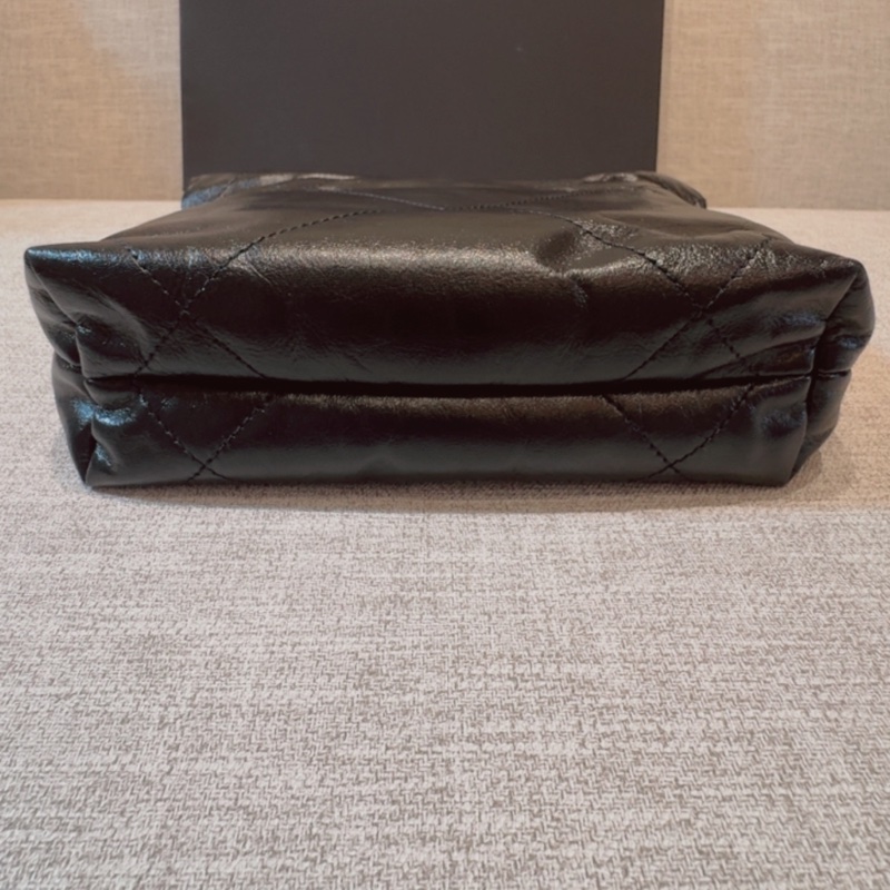 Chanel 22bag mini 黑銀羊皮-9